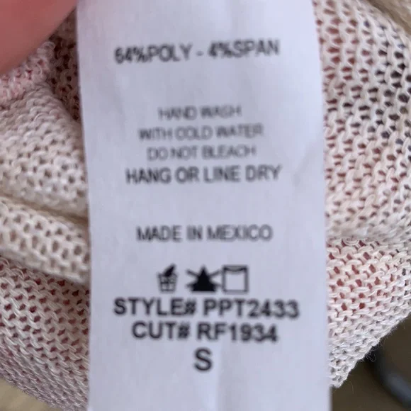 ❌DONATED❌Pink Oatmeal Striped One Side Cold Shoulder Tunic Top - Picture 9 of 11